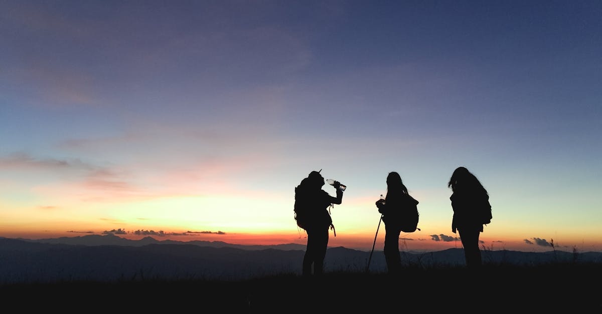 Silhouette de Trois Personnes
